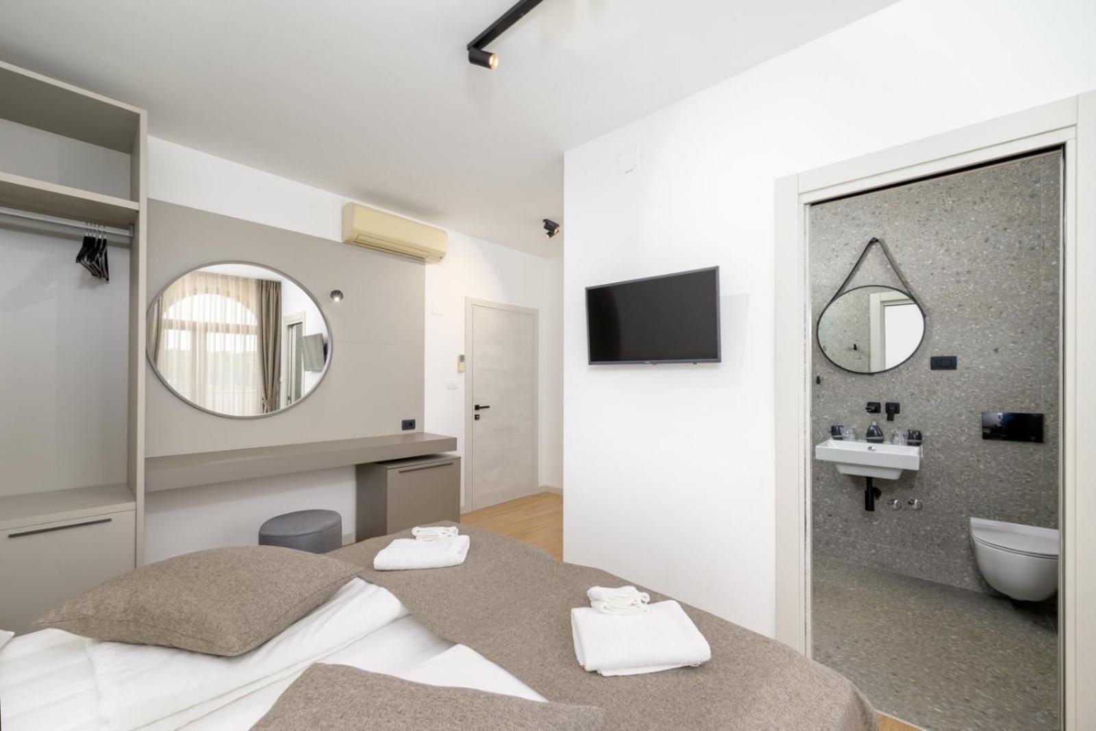 Rooms Luna Sol Krnica Εξωτερικό φωτογραφία